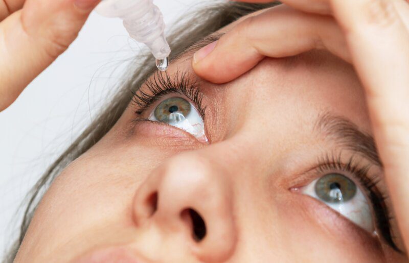Jak zapobiegać zespołowi suchego oka?